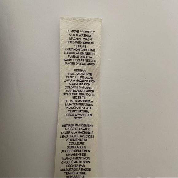 Chico's Leopard Print Long Sleeve Button Down Blouse Size Small (0) - Picture 6 of 9